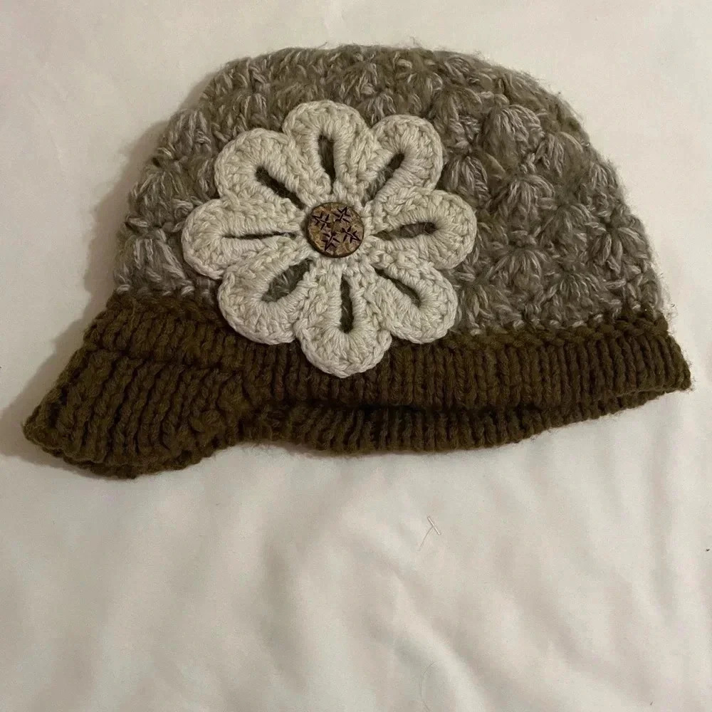 Vintage women handmade crochet cottagecore bohemian floral old money hat